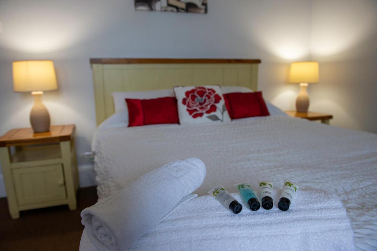 The Vale Hotel Cricklade Εξωτερικό φωτογραφία