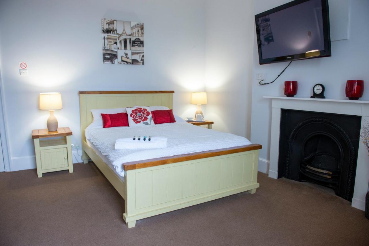 The Vale Hotel Cricklade Εξωτερικό φωτογραφία