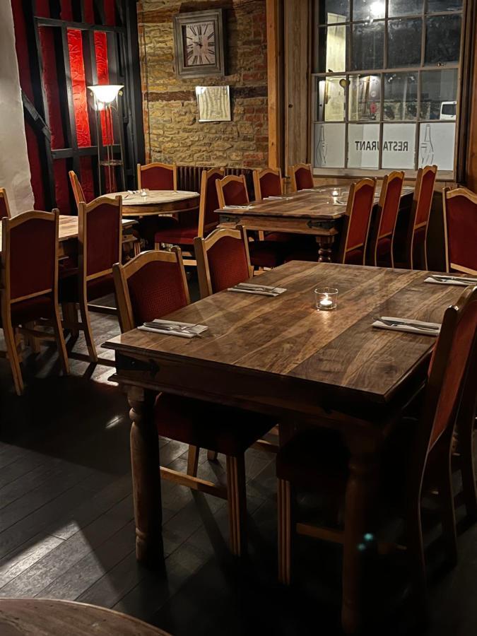 The Vale Hotel Cricklade Εξωτερικό φωτογραφία