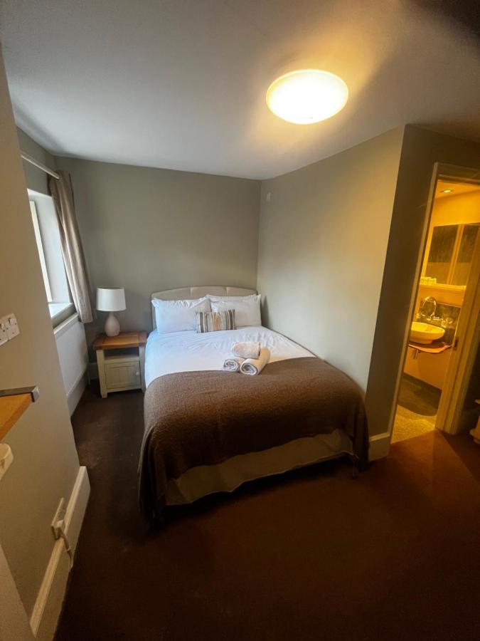 The Vale Hotel Cricklade Εξωτερικό φωτογραφία