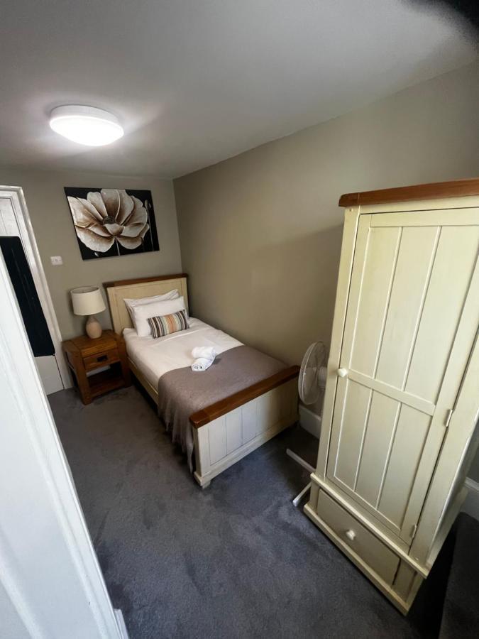 The Vale Hotel Cricklade Εξωτερικό φωτογραφία