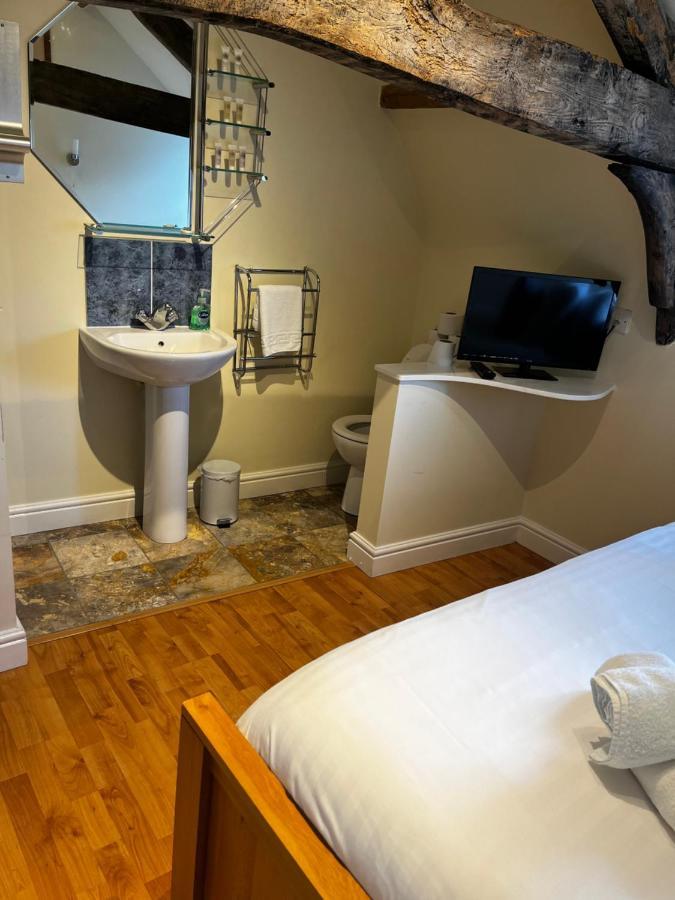 The Vale Hotel Cricklade Εξωτερικό φωτογραφία